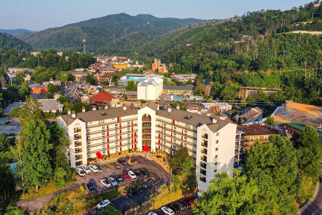Stylish Gatlinburg Condo With Pool Walk Downtown! מראה חיצוני תמונה
